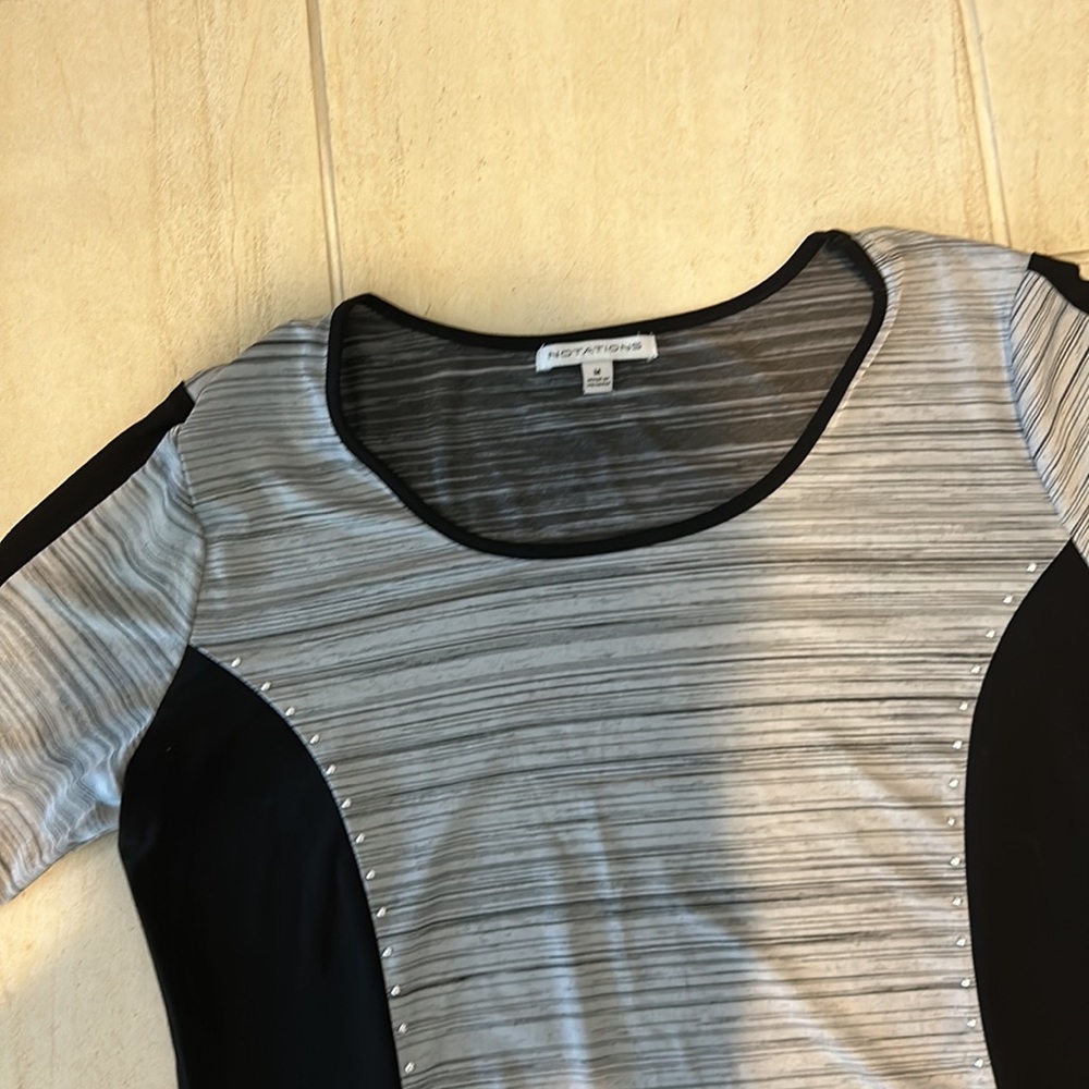 Notations black and gray polyester top - Picture 2 of 9